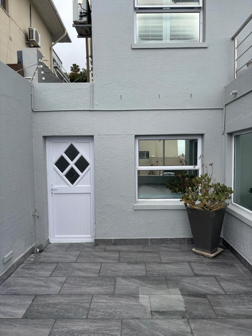 The Atlantic Donreal Guesthouse ケープタウン エクステリア 写真